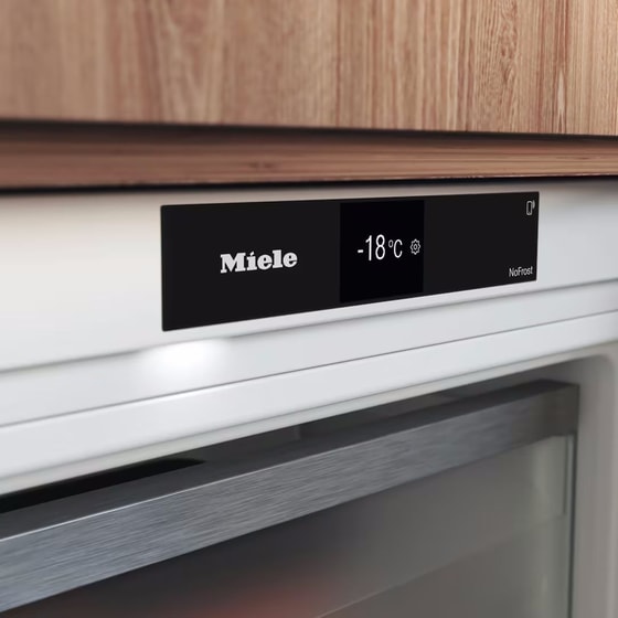 MIELE FNUS 7040 D No Frost 74 Lt Εντοιχιζόμενος Καταψύκτης Όρθιος image 2
