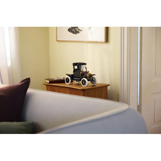 LEGO® Icons Ford Model T (11376) image 6