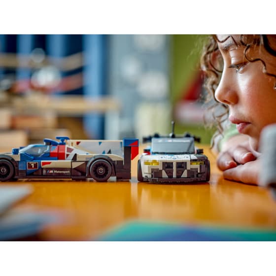 LEGO® Speed Champions BMW M4 GT3 & BMW M Hybrid V8 Race Cars (76922) image 3