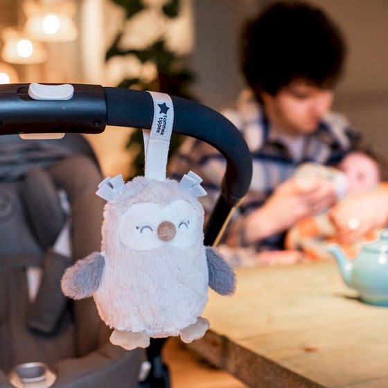 Tommee Tippee Ollie The Owl Ταξιδιωτικό Κρεμαστό Παιχνίδι/ Βοήθημα Ύπνου με Αισθητήρα για Κλάμα, Φως, Ήχο image 8