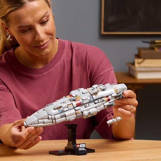 LEGO® Star Wars™ Home One Starcruiser (75405) image 5