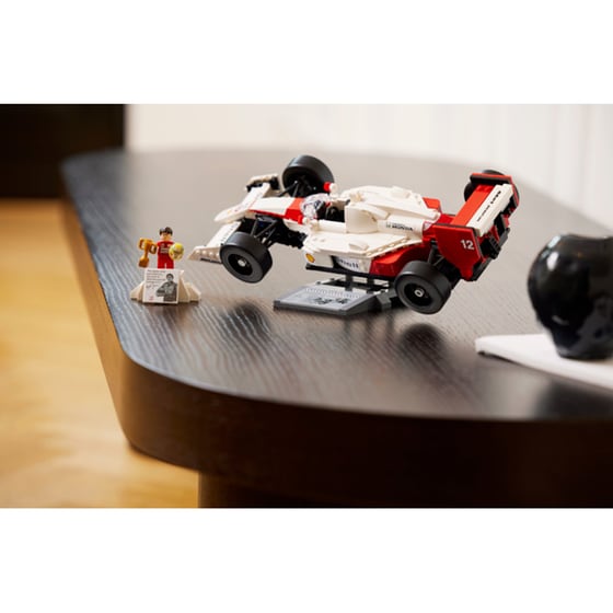 LEGO® Icons McLaren MP4/4 & Ayrton Senna (10330) image 12