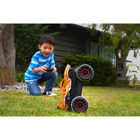 Hot Wheels Monster Trucks - HW Unstoppable Tiger Shark image 9