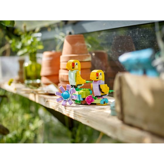 LEGO® Creator Flowers in Watering Can (31149) image 8