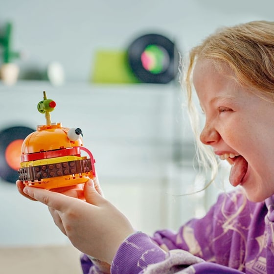 LEGO® Fortnite Durrr Burger (77070) image 8