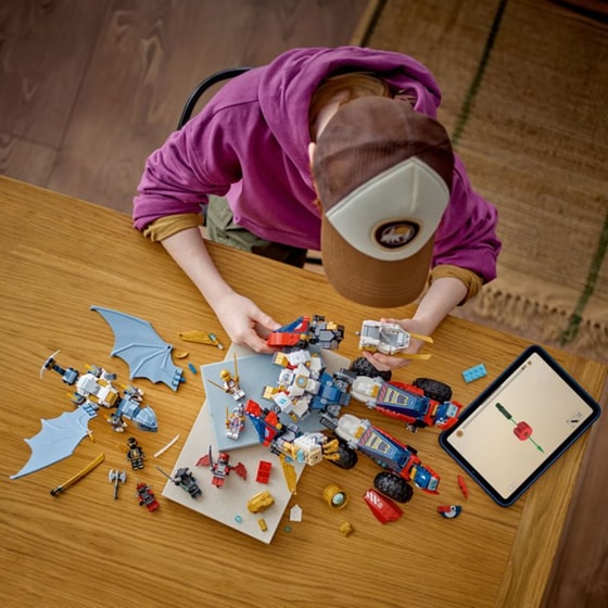 LEGO® Ninjago Zane's Ultra Combiner Mech (71834) image 5
