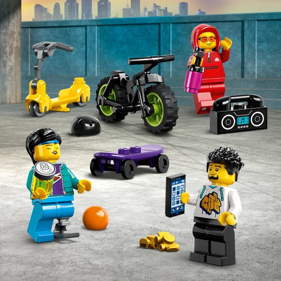 LEGO® City Street Skate Park (60364) image 6