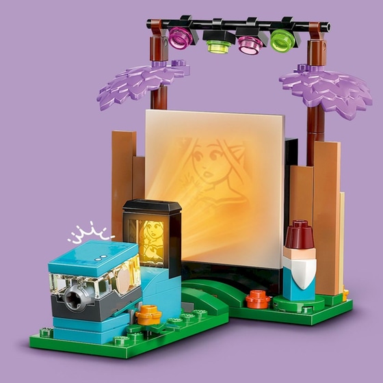 LEGO® Friends Friendship Movie Night (42642) image 7