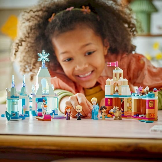 LEGO® Disney Frozen Mini Arendelle Castle & Elsa's Ice Palace (43278) image 4