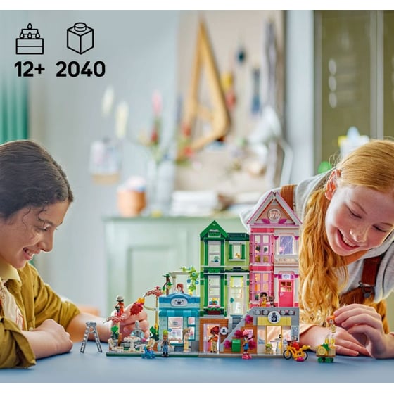 LEGO® Friends Heartlake City Apartments and Stores (42670) image 5