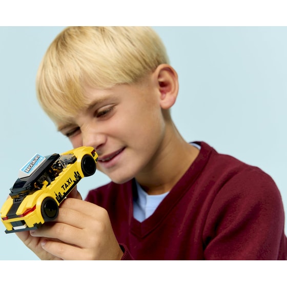 LEGO® City Yellow Taxi (60487) image 5