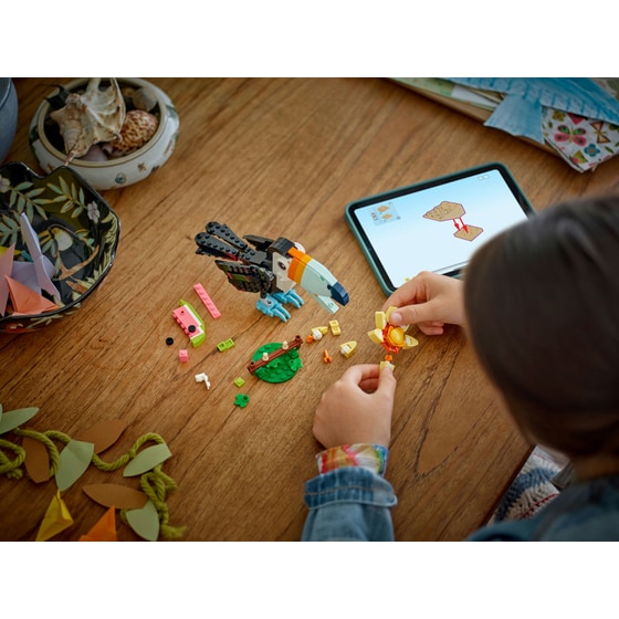 LEGO® Creator 3in1 Wild Animals: Tropical Toucan (31173) image 4