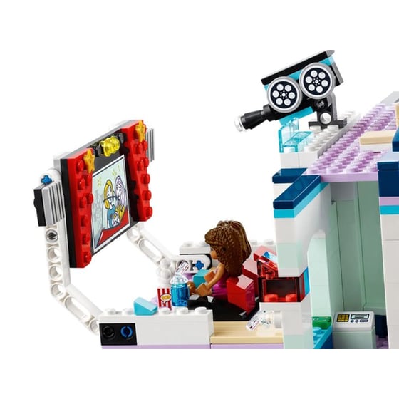 LEGO® Friends Heartlake City Movie Theater (41448) image 6