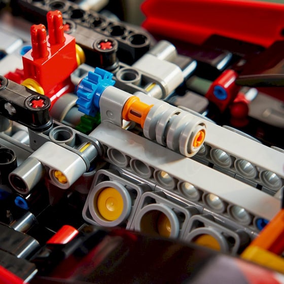 LEGO® Technic Ferrari SF-24 F1® (42207) image 6