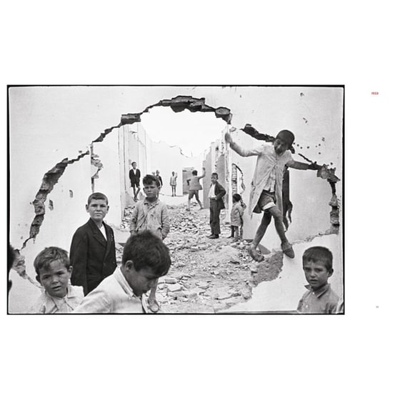 Magnum Contact Sheets image 1