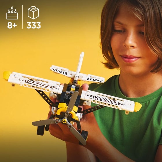 LEGO® Technic Bush Plane (42198) image 10