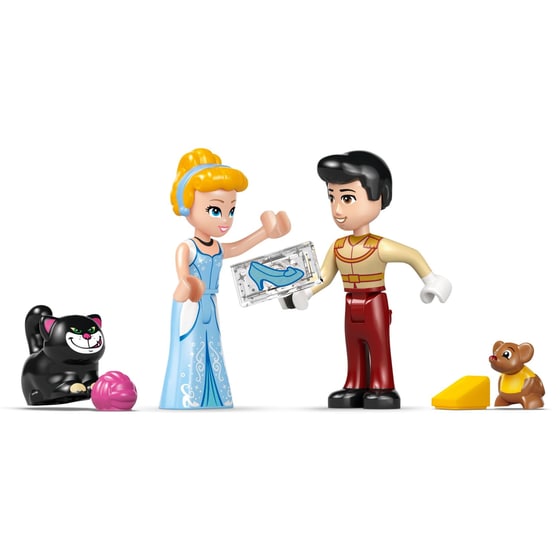 LEGO® Disney Cinderella's Castle & Horse Carriage (43275) image 8