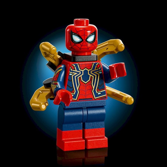 LEGO® Marvel Iron Spider-Man Bust (76326) image 4