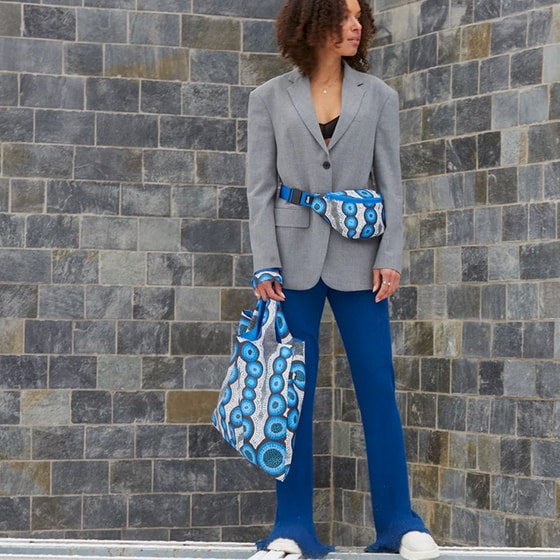 Τσάντα Χειρός/ Ώμου Shopper Loqi Kirsten Nangala Egan Water Dreaming Blue από Ανακυκλωμένα Υλικά image 2