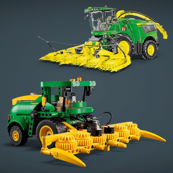 LEGO® Technic John Deere 9700 Forage Harvester (42168) image 8