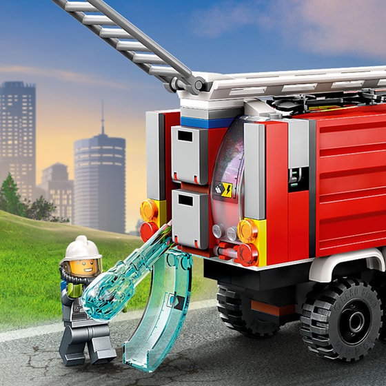 LEGO® City Fire Command Truck (60374) image 11