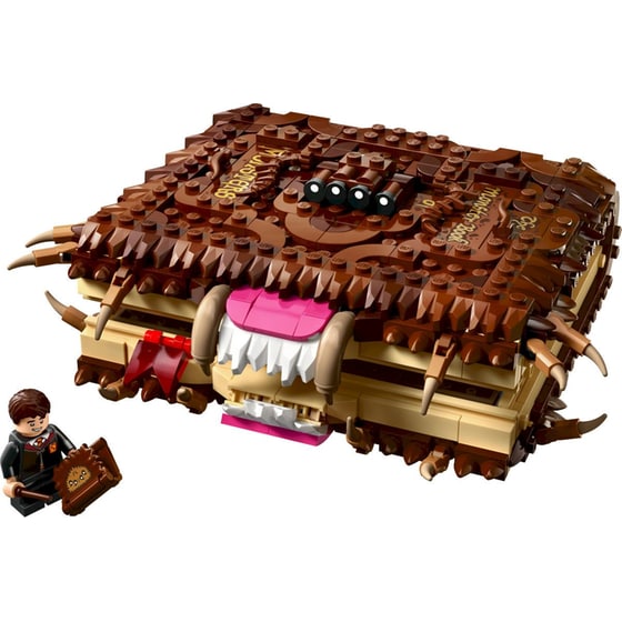 LEGO® Harry Potter Chomping Monster Book of Monsters (76449) image 3