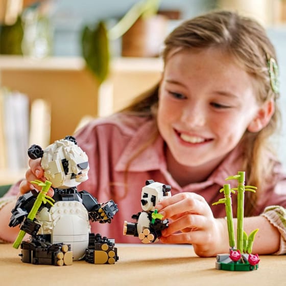 LEGO® Creator Wild Animals: Panda Family (31165) image 10