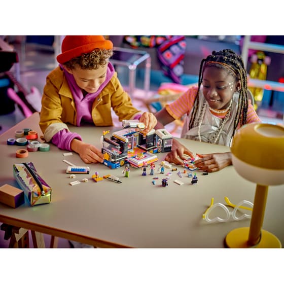LEGO® Friends Pop Star Music Tour Bus (42619) image 6