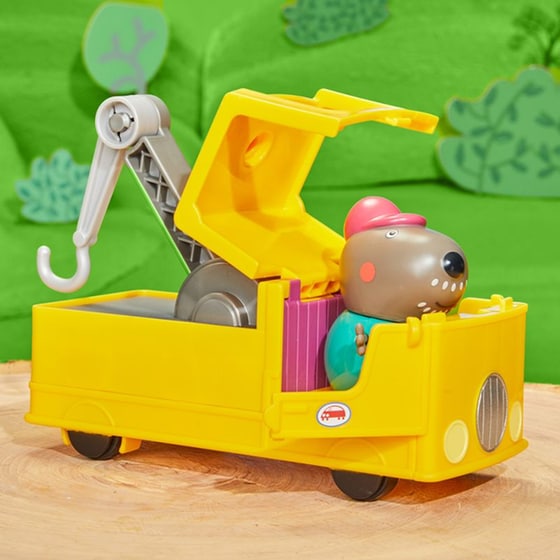 Peppa Pig Granddad Dog's Tow Truck image 11