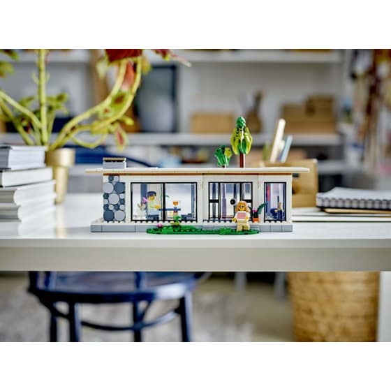 LEGO® Creator Modern House (31153) image 2