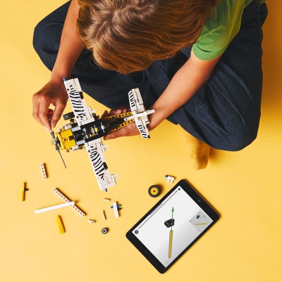 LEGO® Technic Bush Plane (42198) image 8