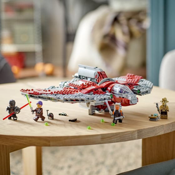 LEGO® Star Wars Ahsoka Tano's T-6 Jedi Shuttle (75362) image 3