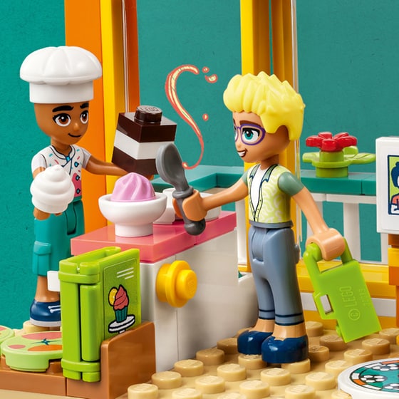 LEGO® Friends Leos Room (41754) image 8