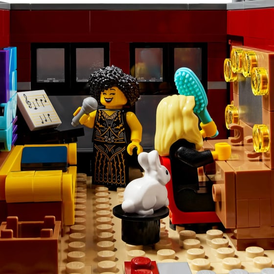 LEGO® Icons Jazz Club (10312) image 8