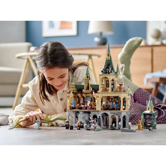 LEGO® Harry Potter Wizarding World Hogwarts™ Chamber Of Secrets (76389) image 5