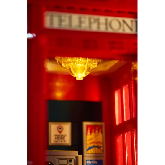 LEGO® Ideas Red London Telephone Box (21347) image 3