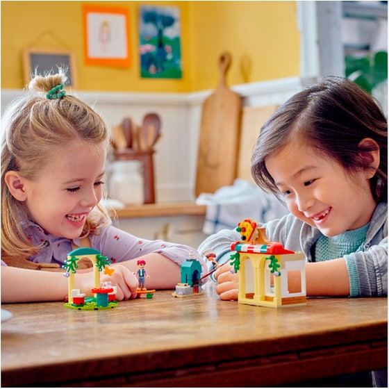 LEGO® Friends Heartlake City Pizzeria (41705) image 8