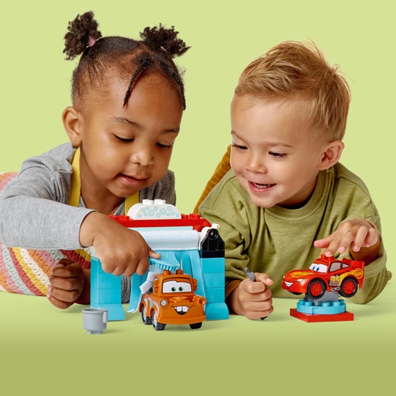 LEGO® Duplo Lightning McQueen & Mater's Car Wash Fun (10996) image 8