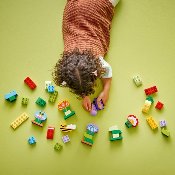 LEGO® Duplo Creative Garden & Flowers (10444) image 8