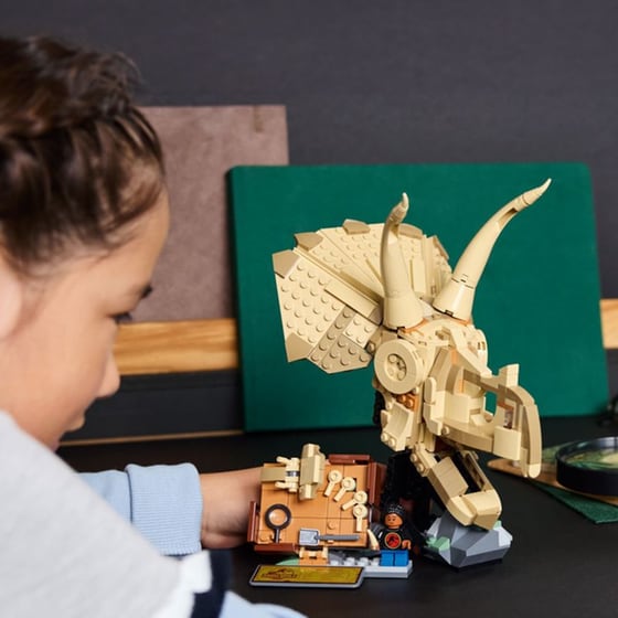 LEGO® Jurassic World Dinosaur Fossils: Triceratops Skull (76969) image 10