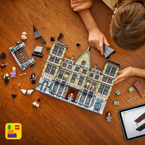 LEGO® Harry Potter Malfoy Manor (76453) image 8