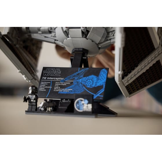 LEGO® Star Wars TIE Interceptor™ (75382) image 12