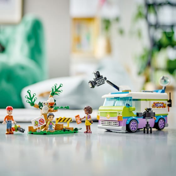 LEGO® Friends Newsroom Van (41749) image 3