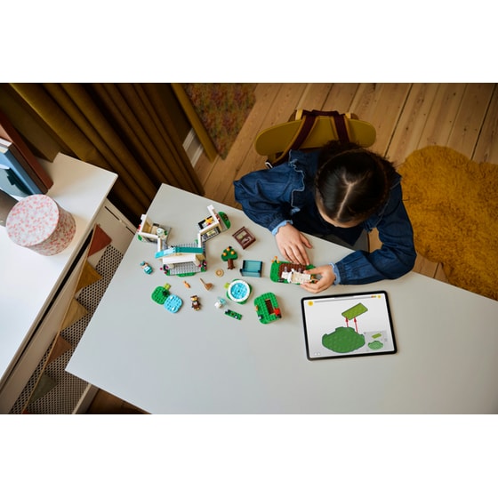 LEGO® Animal Crossing™ Blathers's Museum Collection (77056) image 4