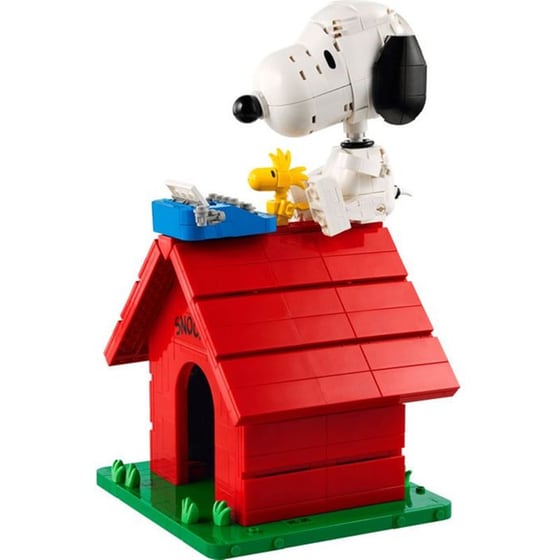 LEGO® Ideas Peanuts: Snoopy's Doghouse (21368) image 2