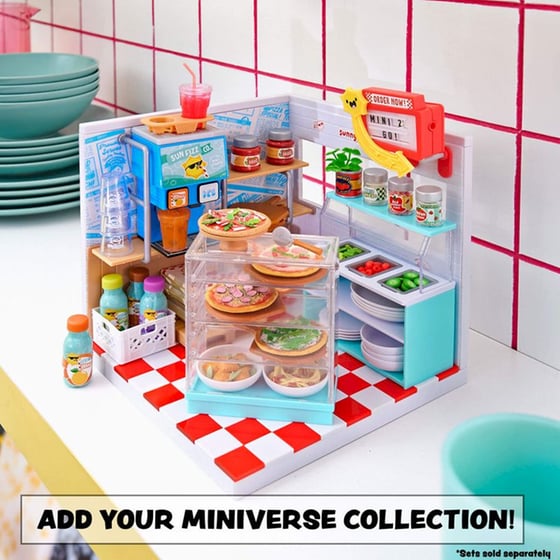 Miniverse - Make It Mini Spaces Pizza Shop image 4