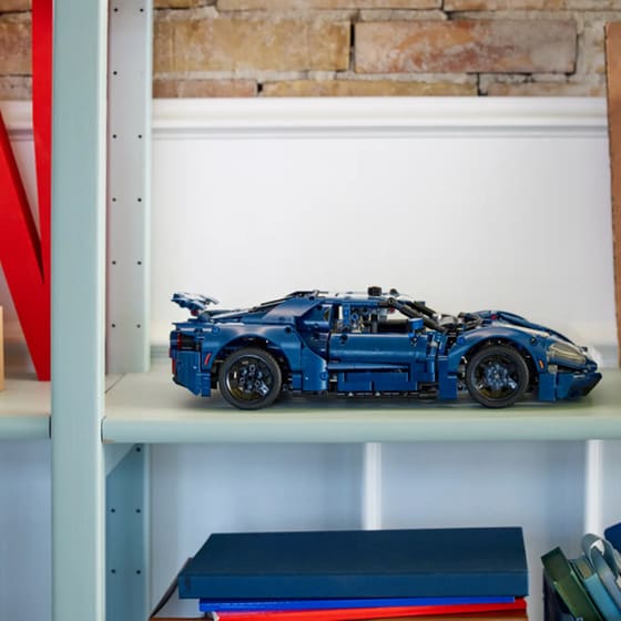LEGO® Technic 2022 Ford Gt (42154) image 9