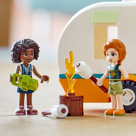 LEGO® Friends Holiday Camping Trip (41726) image 8