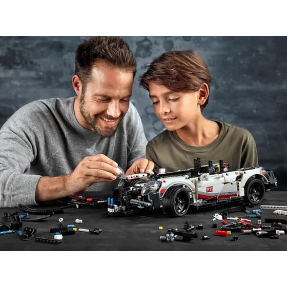 LEGO® Technic Porsche 911 RSR (42096) image 6
