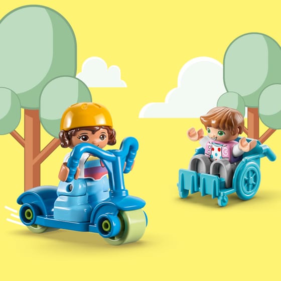 LEGO® Duplo Life At The Day-Care Center (10992) image 7